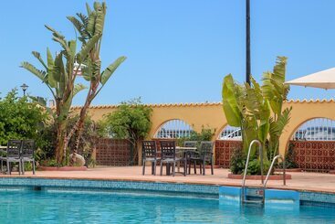 هتل Hostal Esperanza