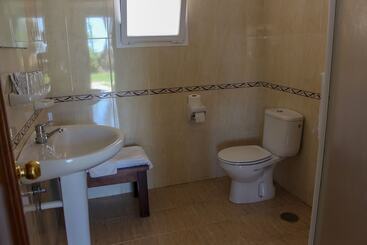 هتل Hostal Esperanza