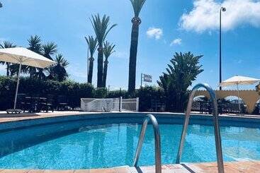 هتل Hostal Esperanza