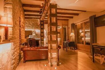 هتل Hostal Estrella