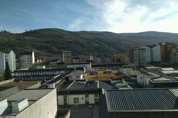 هتل Hostal Mayo