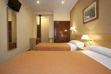 هتل Hostal Prim