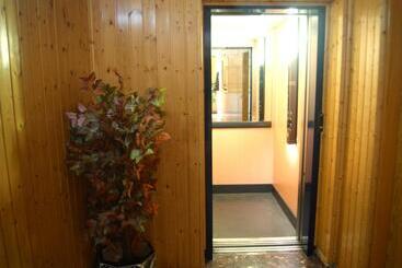 هتل Hostal Sango Sierra De Las Nieves