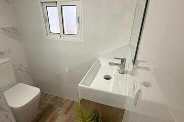 هتل Hostal Sango Sierra De Las Nieves