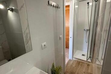 هتل Hostal Sango Sierra De Las Nieves
