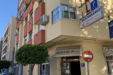 هتل Hostal Mediterráneo