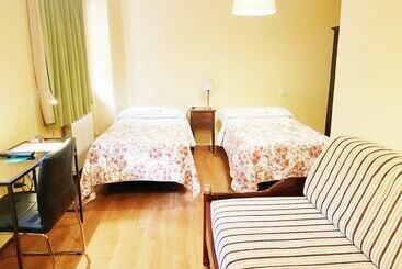هتل Hostal Puerta Bonita Vista Alegre