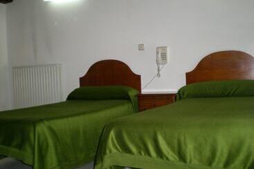 هتل روستایی Puerta Romeros