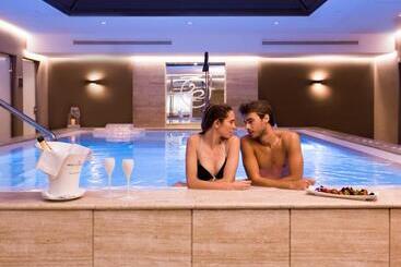 Amàre Beach Hotel Marbella - Adults Recommended