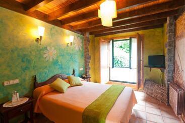 هتل Costa De Rodiles