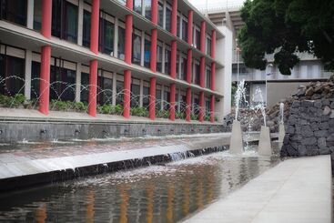 هتل Escuela Santa Cruz