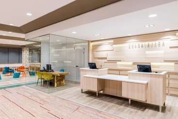 هتل Guadalajara & Conference Center Affiliated by Melia