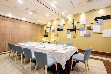 هتل Guadalajara & Conference Center Affiliated by Melia