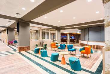 هتل Guadalajara & Conference Center Affiliated by Melia