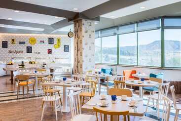 هتل Guadalajara & Conference Center Affiliated by Melia