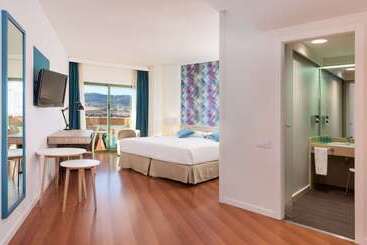 هتل Guadalajara & Conference Center Affiliated by Melia