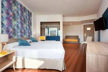 هتل Guadalajara & Conference Center Affiliated by Melia