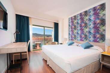 هتل Guadalajara & Conference Center Affiliated by Melia