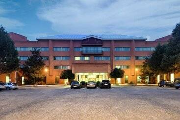 هتل Guadalajara & Conference Center Affiliated by Melia