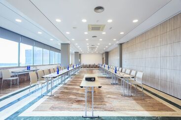 هتل Guadalajara & Conference Center Affiliated by Melia