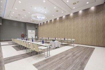 هتل Guadalajara & Conference Center Affiliated by Melia