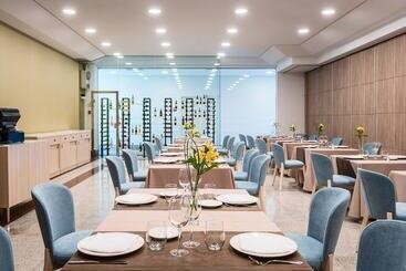 هتل Guadalajara & Conference Center Affiliated by Melia
