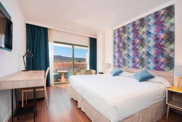 هتل Guadalajara & Conference Center Affiliated by Melia