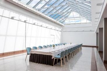 هتل Guadalajara & Conference Center Affiliated by Melia
