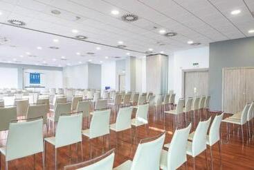 هتل Guadalajara & Conference Center Affiliated by Melia