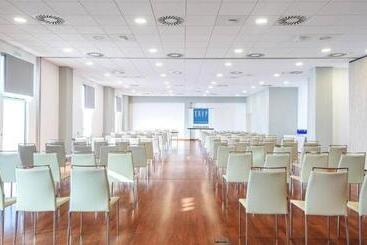 هتل Guadalajara & Conference Center Affiliated by Melia