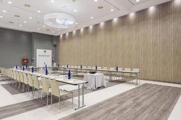 هتل Guadalajara & Conference Center Affiliated by Melia