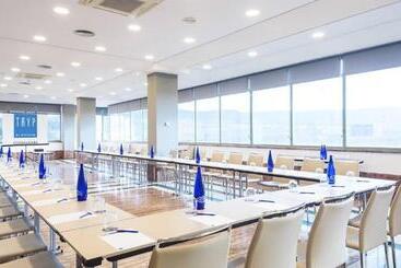 هتل Guadalajara & Conference Center Affiliated by Melia