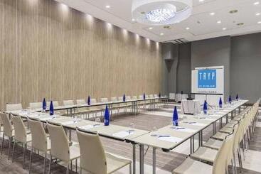 هتل Guadalajara & Conference Center Affiliated by Melia