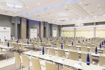 هتل Guadalajara & Conference Center Affiliated by Melia