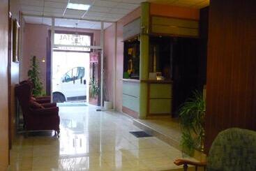 هتل Hostal El Centro