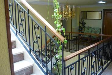 هتل Hostal El Centro