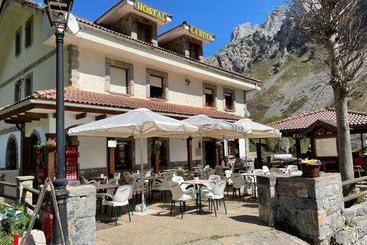 هتل Hostal La Ruta