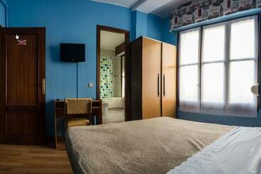 هتل Hostal Londres