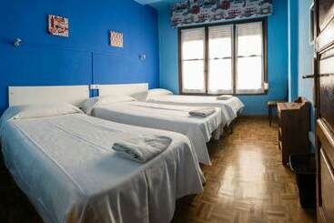 هتل Hostal Londres