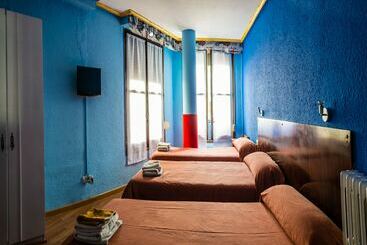 هتل Hostal Londres