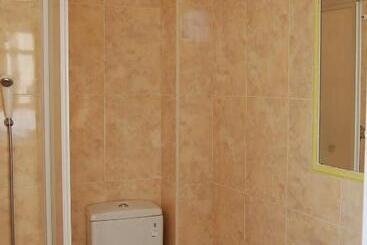 هتل Hostal Paris