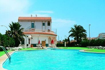 هتل Moon Dreams Roquetas (ex Roquetas Beach)
