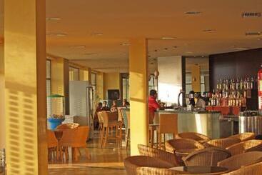 هتل Moon Dreams Roquetas (ex Roquetas Beach)