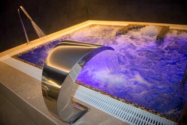 Oroel Hotel & Spa