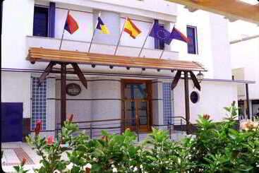 هتل Puerto De Las Nieves