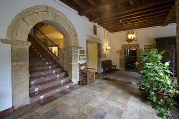 Parador De Cangas De Onis