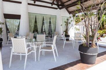 Suites Albayzin Del Mar