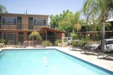 مُتل Diplomat Hotel Alice Springs