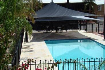 مُتل Diplomat Hotel Alice Springs