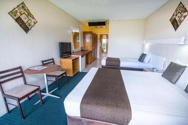 Elkira Court Motel